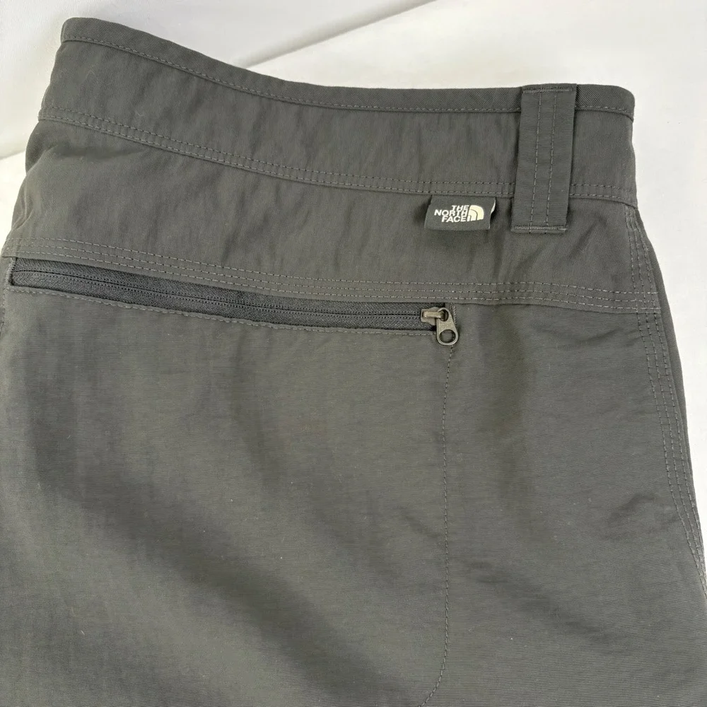 The North Face Mens Paramount II Dark Grey Cargo Utility Hiking Shorts Size 40